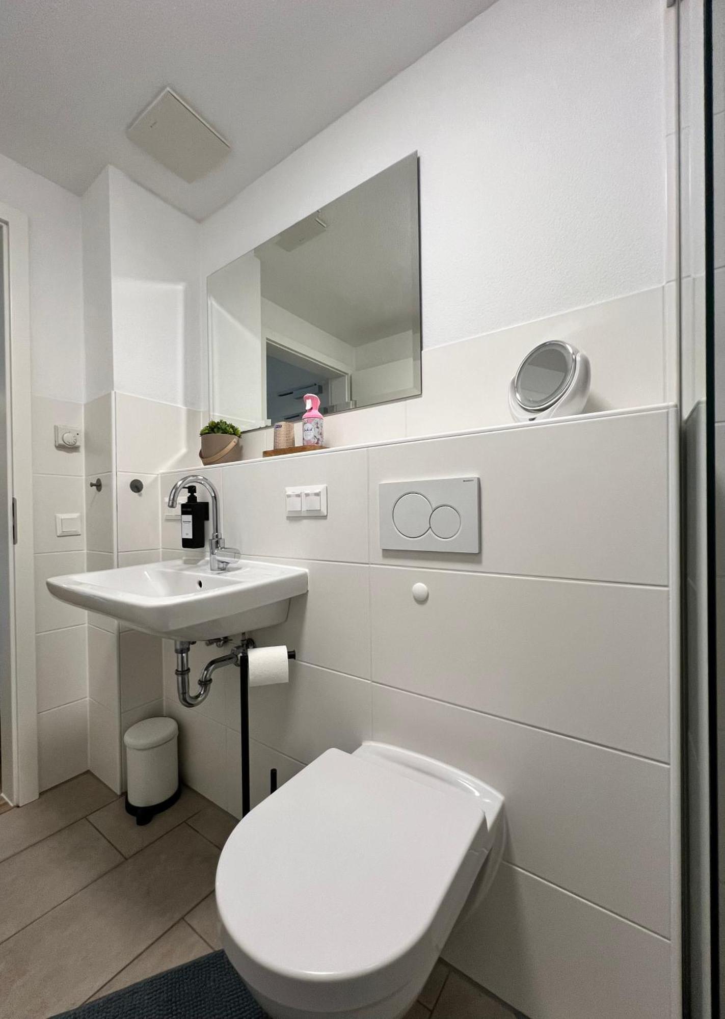 Moderne Wohnung Naehe Hbf-Lift-Tiefgarage-Contactless Check-In Hannover Bagian luar foto