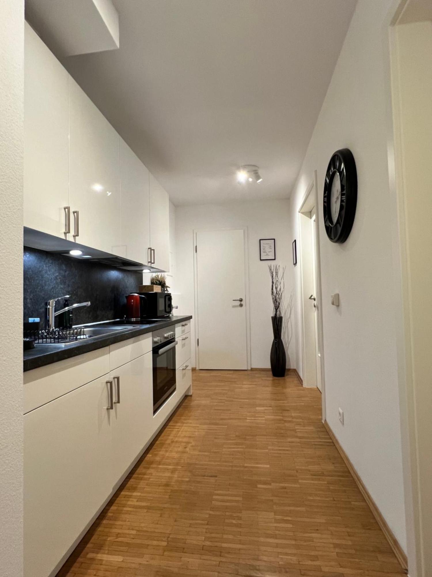 Moderne Wohnung Naehe Hbf-Lift-Tiefgarage-Contactless Check-In Hannover Bagian luar foto